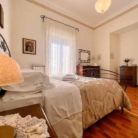 Borgo Antico Apartment