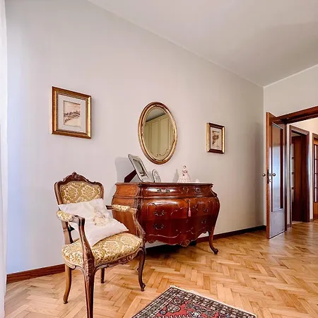 Borgo Antico Apartment